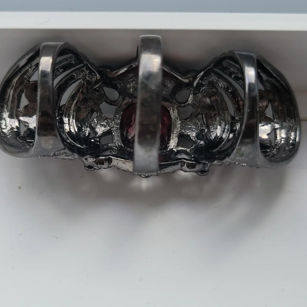 BCBG ruby ring - Picture 2 of 3